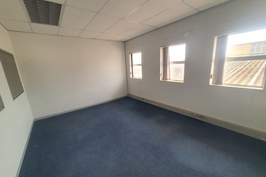 To Let commercial Property for Rent in Walmer Eastern Cape